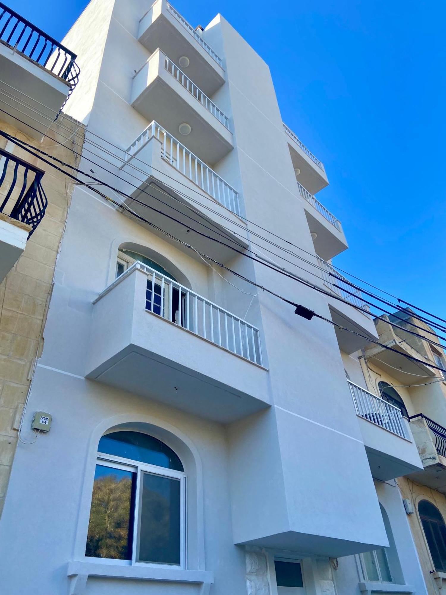 Penelope Apartments, 14 Apartment